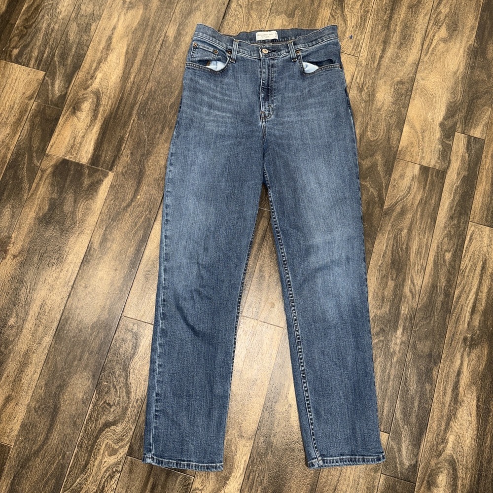 Abercrombie & Fitch 90's Straight Ultra High Rise Med Wash Denim Jeans Women's 8